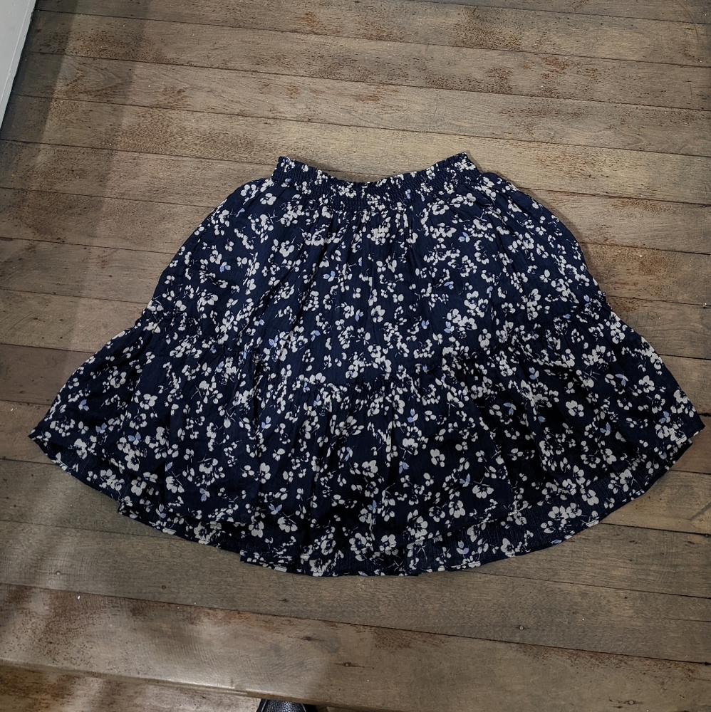 Ralph Lauren girl floral skirt navy M smocking
